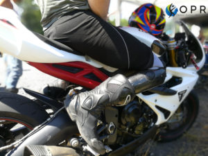 La prothèse, un dispositif compatible à la pratique de la moto ?