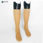 prothèse de jambe en carbone pour le tibia avec mousse esthétique discrete pour personnes amputés en côtes d'armor et près de saint lô en normandie
